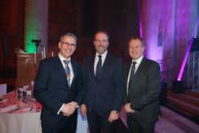 PEYE 221118 KB3 0092