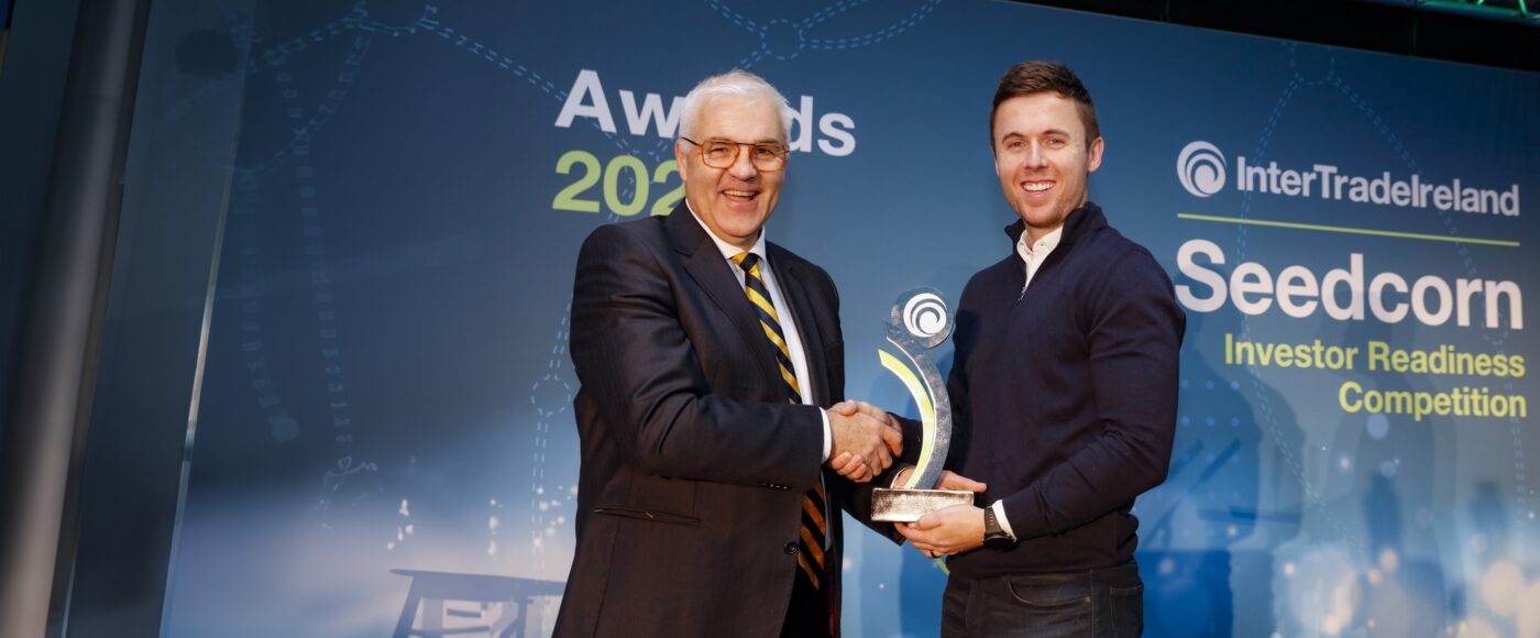 Chairman Richard Kennedy presenting the overall winner award for the annual Inter Trade Ireland Seedcorn Competition to Dr Paul Byrnes of Mavarick 1