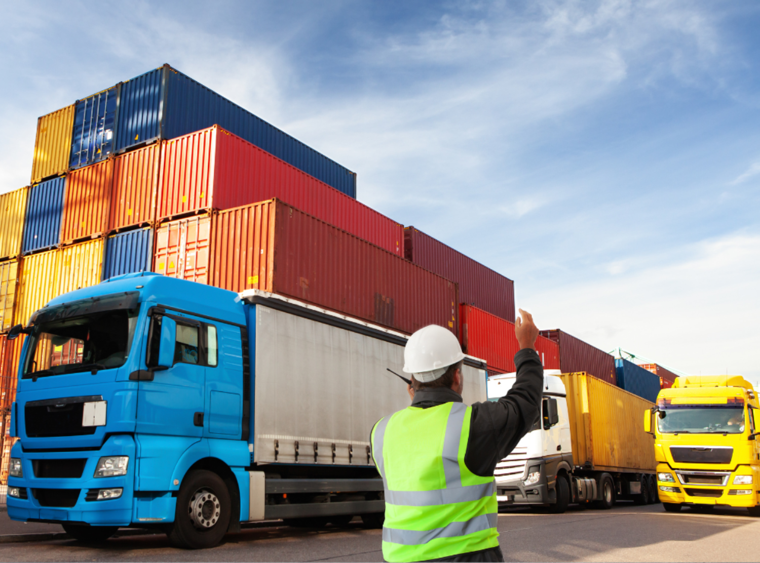 Container terminal with trucks with freight forwarding manager